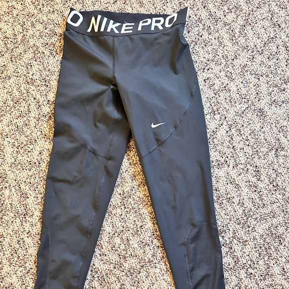 Nike Women Black Athletic Bottoms - Picture 1 of 4